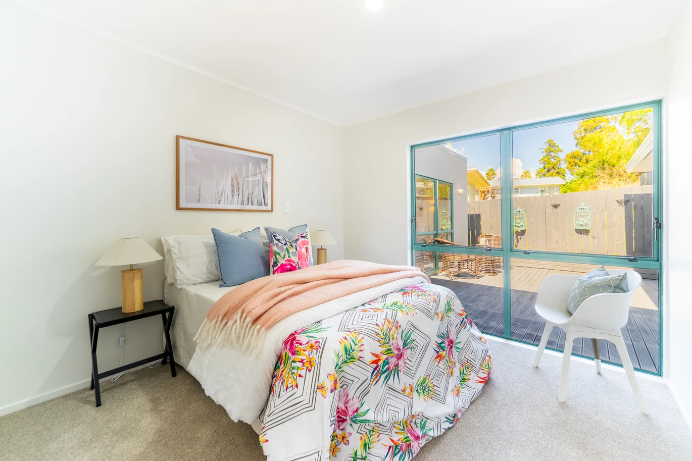 Move-in ready, 151m2 Renovated 4 beds 2.5 baths home with double garage, close to schools, parks, shops, and public transport, 41A Ennis Avenue, Pakuranga Heights, Auckland