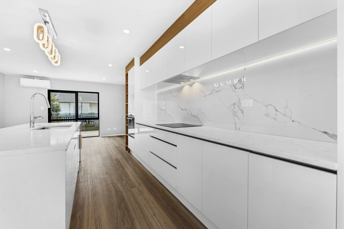 Brandnew freehold 3 beds 3.5 baths home with 3 ensuites and garage, walks to Highland Park Shopping Centre,, zoned for Howick Primary, Howick Intermediate, and Pakuranga College, 4/24 (Lot 6) Aberfeldy Avenue , Highland Park, Auckland