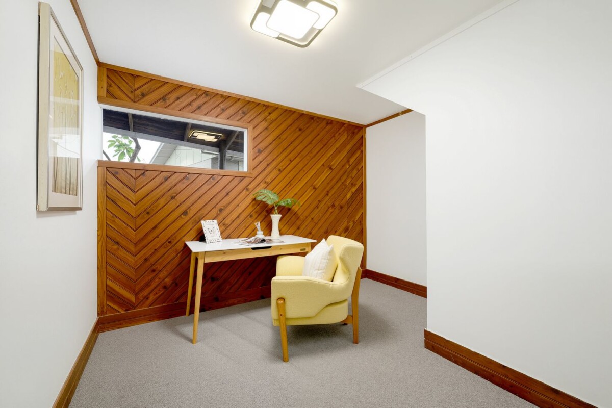 Owner’s circumstances changes, 200m2 Fully renovated and transformed 5 beds 3 baths house with double garage on 782m2 section, with 2 beds 1 bath 1 living space separate income wing, close to schools, Pak’nSave, Countdown, Mitre 10, West City Mall, and Northwest Shopping Centre, 2 Coburg Street, Henderson, Auckland