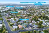 Once over a decade, Motivated owners relocate closer to the city, 140m2 brick and tile 3 beds 2 baths house on 452m2 section, Just a stone’s throw from WestCity, supermarkets, 9 Wattle Road, Sunnyvale, Auckland