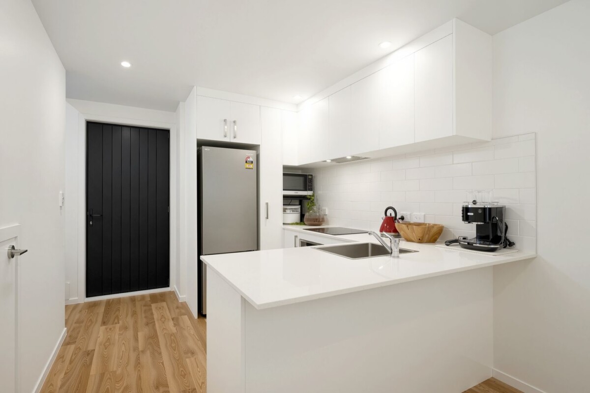 3 beds 1.5 bath home with car park, Crafted by G.J. Gardner Homes and backed by a Master Build Guarantee, Zoned for Glen Eden Intermediate and Green Bay High School, 22 Tokai Place, Glen Eden, Auckland