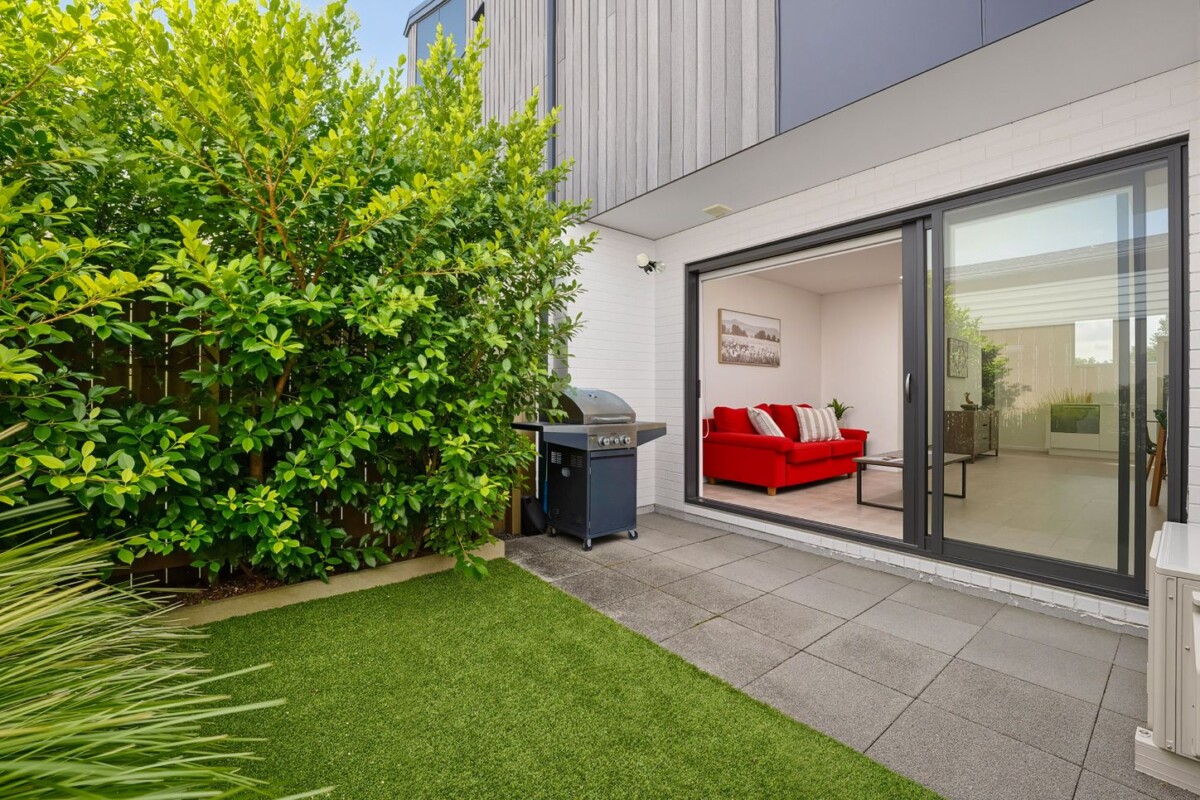 Freehold 2 beds 2 baths home with car park and backyard, Moments from local parks, shops, cafes, and scenic peninsula walkways, 10/12 Tawa Road, Te Atatu Peninsula, Auckland