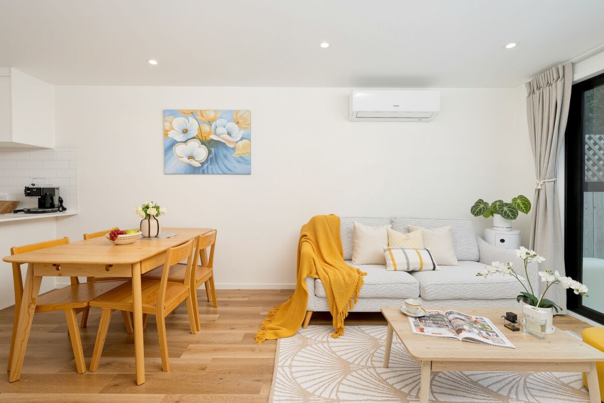 3 beds 1.5 bath home with car park, Crafted by G.J. Gardner Homes and backed by a Master Build Guarantee, Zoned for Glen Eden Intermediate and Green Bay High School, 22 Tokai Place, Glen Eden, Auckland