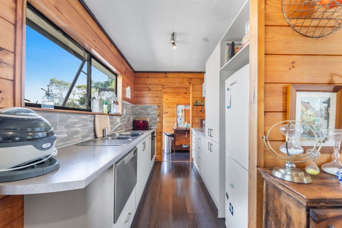 Separation = Opportunity for First Home Buyer, 3 beds house with carport on 1/2 share of 703sqm section, minutes from Birkenhead Shopping Mall and local amenities right in the heart of Birkdale, 1/32 Gatman Street, Birkdale, Auckland