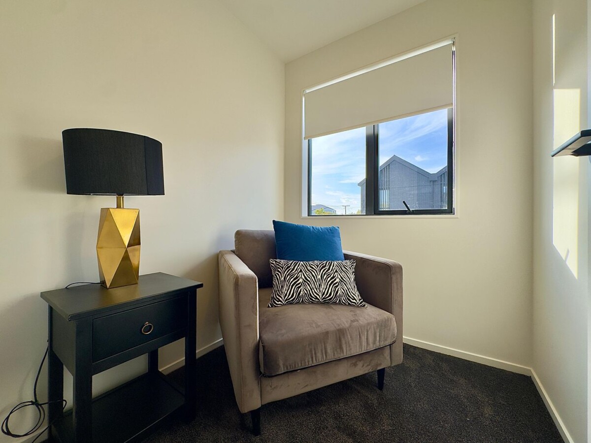 10-Year Master Build Guarantee, brandnew 2 beds 1.5 baths home with car park, close to schools, shops, parks, 12 Taratoa Street, Point England,, Auckland