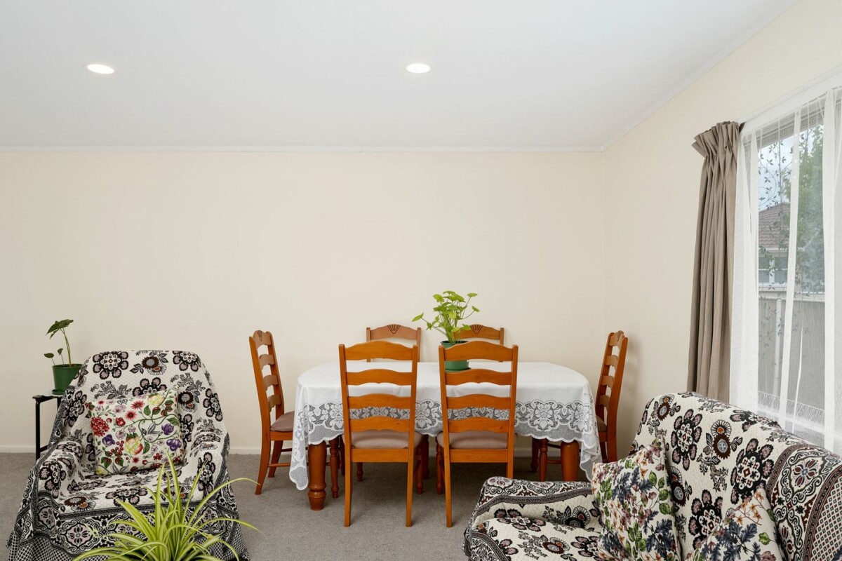 Once in 24 years, 3 beds 1 bath home with garage, move-in ready, close to transport links, local amenities, 25 Pomaria Road, Henderson, Auckland