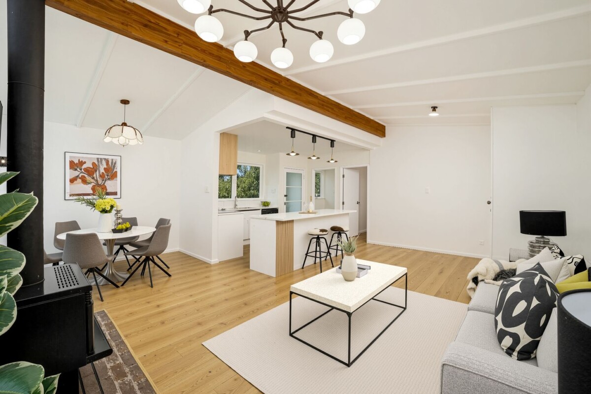 Owner’s circumstances changes, 200m2 Fully renovated and transformed 5 beds 3 baths house with double garage on 782m2 section, with 2 beds 1 bath 1 living space separate income wing, close to schools, Pak’nSave, Countdown, Mitre 10, West City Mall, and Northwest Shopping Centre, 2 Coburg Street, Henderson, Auckland