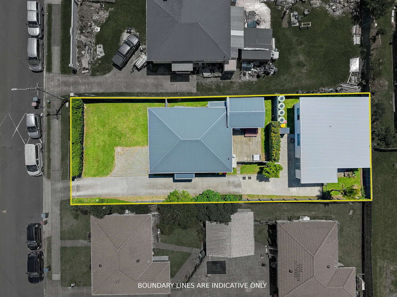 2 standalone 3-beds dwellings on one title and 675m2 section, Both homes are in great condition, minutes from Otahuhu Town Centre, close to schools, motorway access, Sylvia Park Shopping Centre, 32 Hutton Stree, Otahuhu, Auckland
