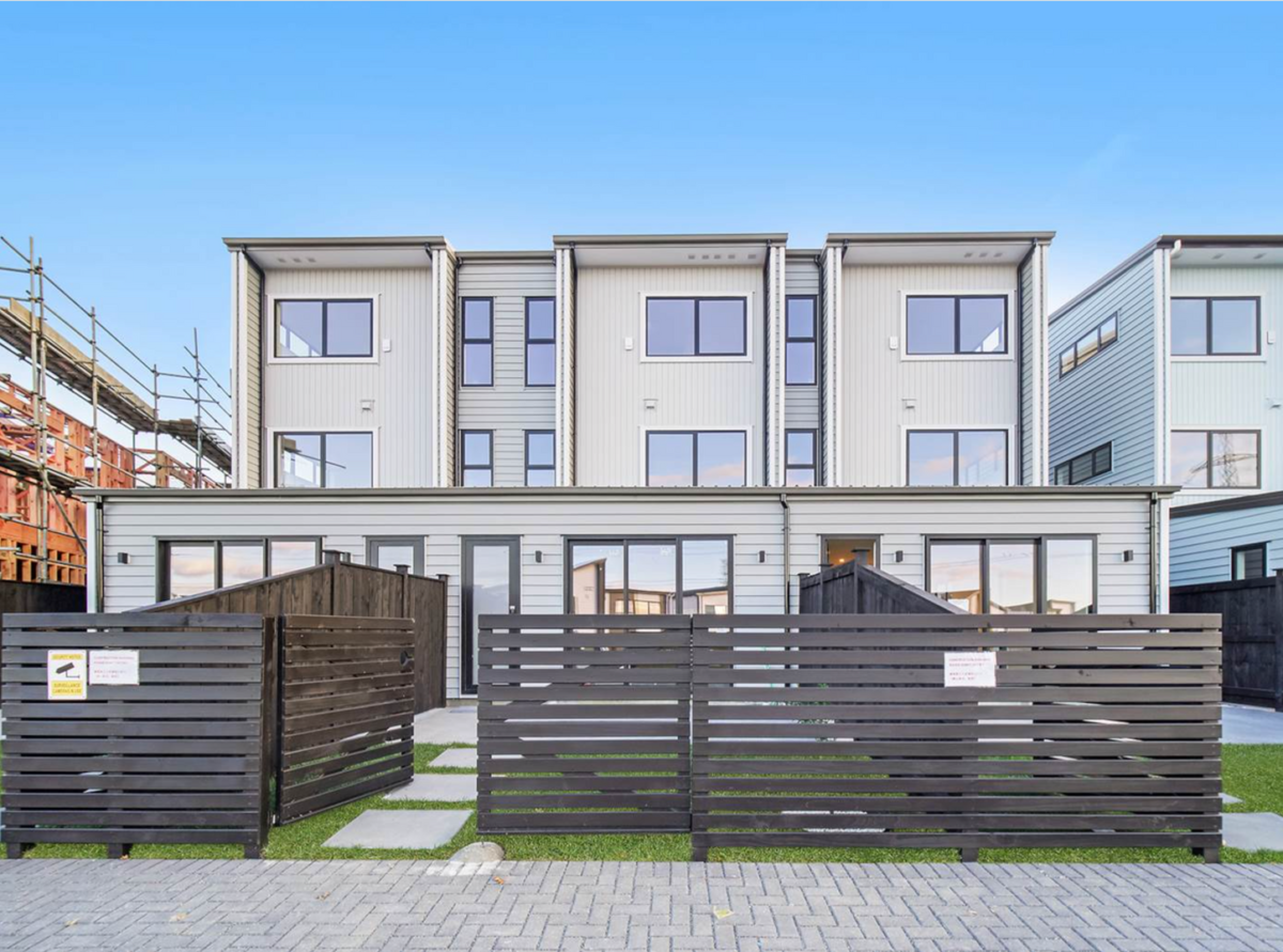 178m2 Brandnew 5 beds 3.5 baths home with car park on 145m2 section, With major infrastructure on the way – including Costco, a new shopping mall, and a train station, 141 Bremner Road, Karaka,, Auckland