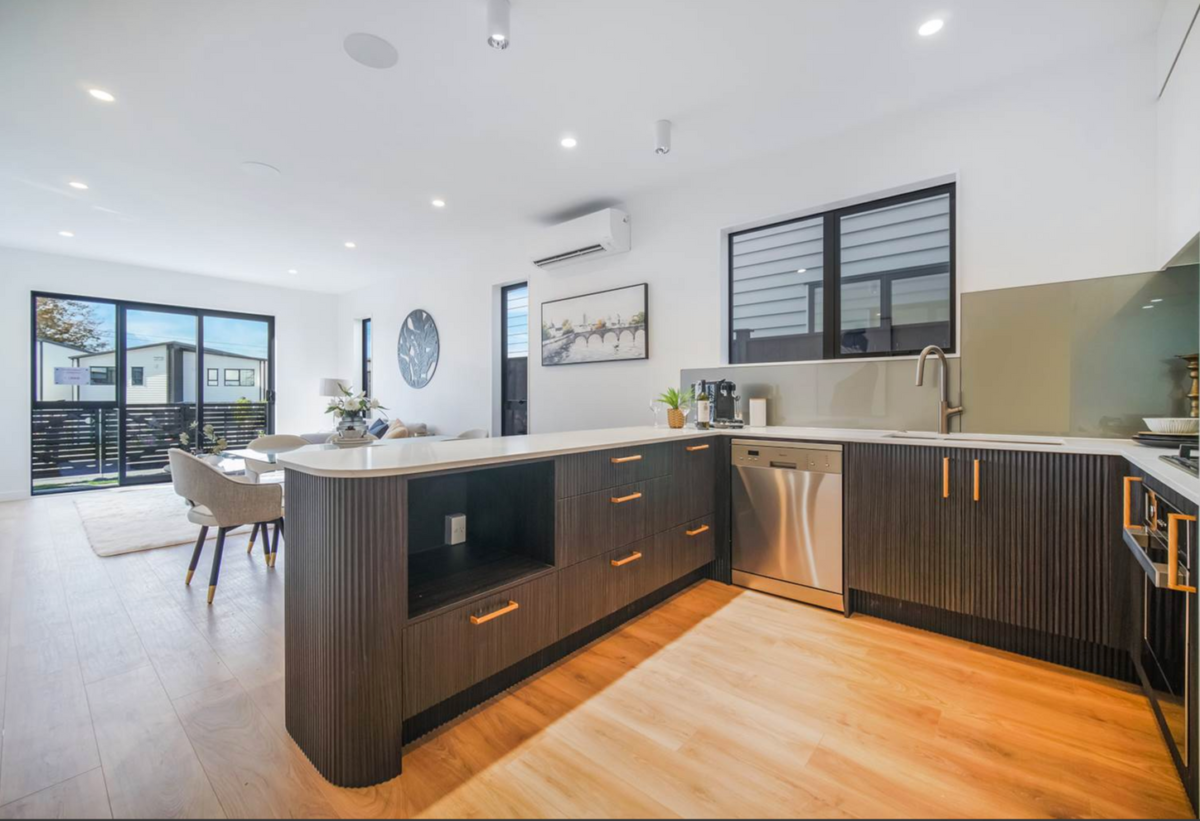 178m2 Brandnew 5 beds 3.5 baths home with car park on 145m2 section, With major infrastructure on the way – including Costco, a new shopping mall, and a train station, 141 Bremner Road, Karaka,, Auckland