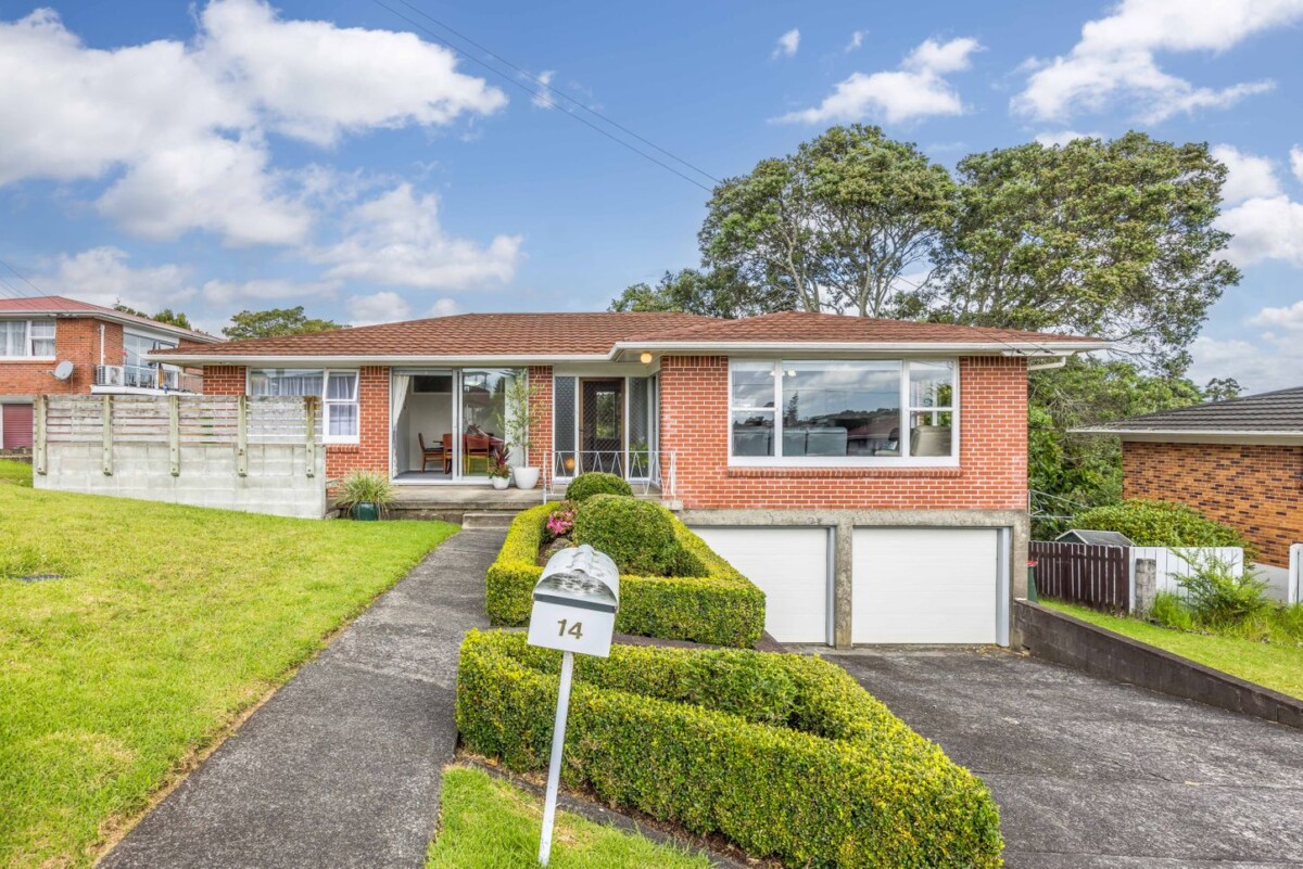 Once in 35 years, 217m2 Brick and tile 3 beds 1.5 baths house with double garage on 690m2 section, huge basement area, walks to Lynfield College, 14 John Davis Road, Mt Roskill, Auckland