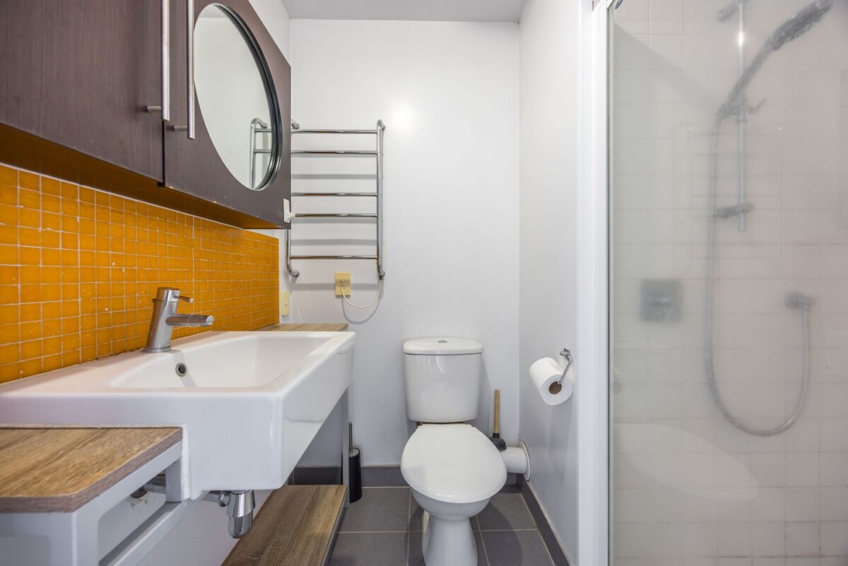 Auckland Grammar School Zone, Fully furnished, Leasehold 2-beds 1 bath 2 car parks multi level apartment, 7C/11A City Road, Auckland Central, Auckland
