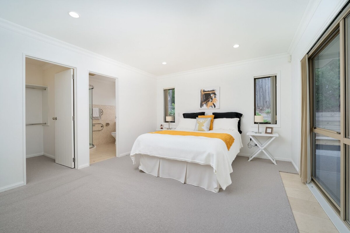 217m2 Brick and tile 5 beds 2 baths house with double garage on 527m2 section, Short walk to Lake Panorama, Close to local shops and quality schools, 24 Sapperton Drive, Henderson, Auckland