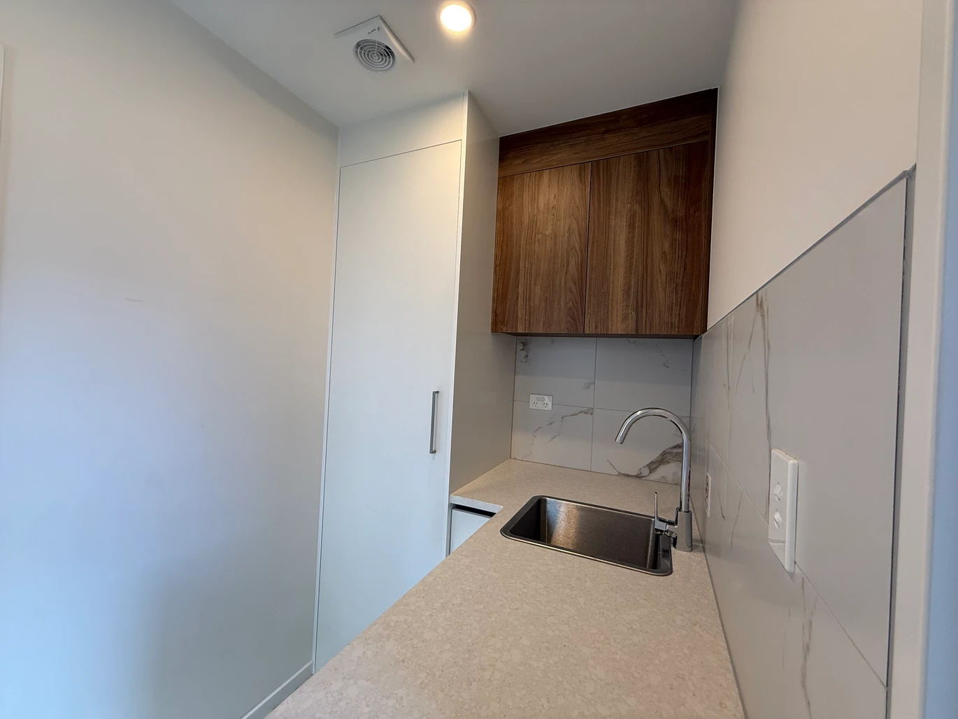 Freehold smart layout 2 beds 2.5 baths home, ground floor versatile room with 1 bath, Walk to Highland Park Shopping Centre, Zoned for Howick Primary, Howick Intermediate, and Pakuranga College, 7/24 (Lot 4) Aberfeldy Avenue, Highland Park, Auckland