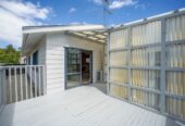 Standalone 3 beds house with garage and car parks, close to WestCity Waitakere Mall, Lincoln Road Shopping Centre, local schools, 5/7 Duncan Avenue, Te Atatu South, Auckland