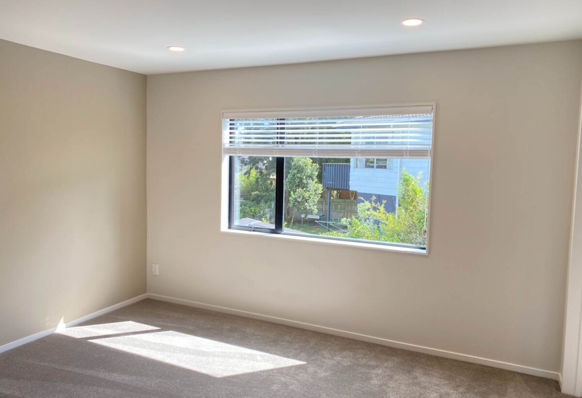 For rent, 3 beds + 1 study 2 baths townhouse with garage, Zoned for Macleans Primary School, Howick Intermediate and Pakuranga College, available 25th February, 15C Minaret Drive, Bucklands Beach, Auckland