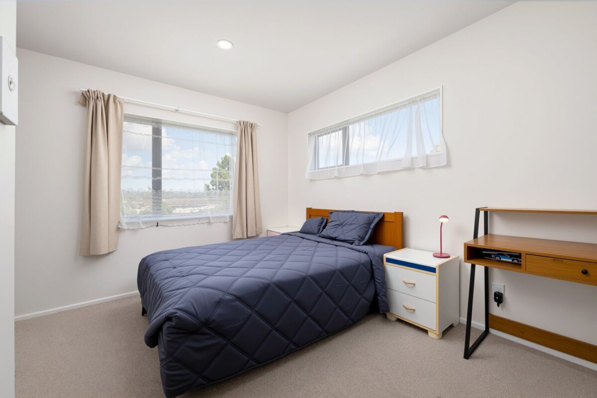 Zoned for Rutherford College, Empty Nest! Owners Need Smaller Home, 4 beds 3 baths house on 357m2 section, handy to WestCity Shopping Mall, local shops, schools, bus routes, and motorway access, 93 Waitaki Street, Henderson, Auckland