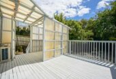 Standalone 3 beds house with garage and car parks, close to WestCity Waitakere Mall, Lincoln Road Shopping Centre, local schools, 5/7 Duncan Avenue, Te Atatu South, Auckland