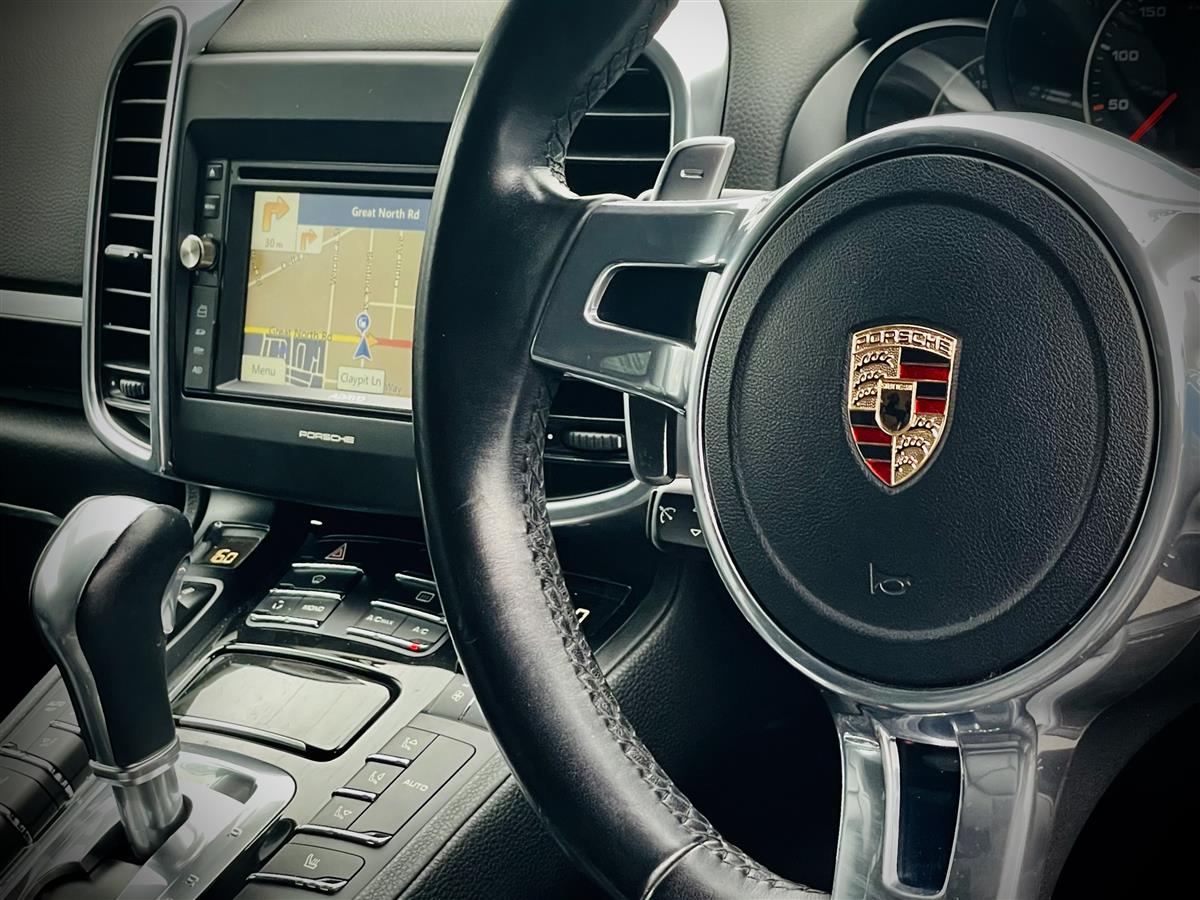 2012 Porsche Cayenne V6 4WD SUV RV/SUV Automatic, 5 seats, Black, Petrol, 3,600 cc, 108,000 km
