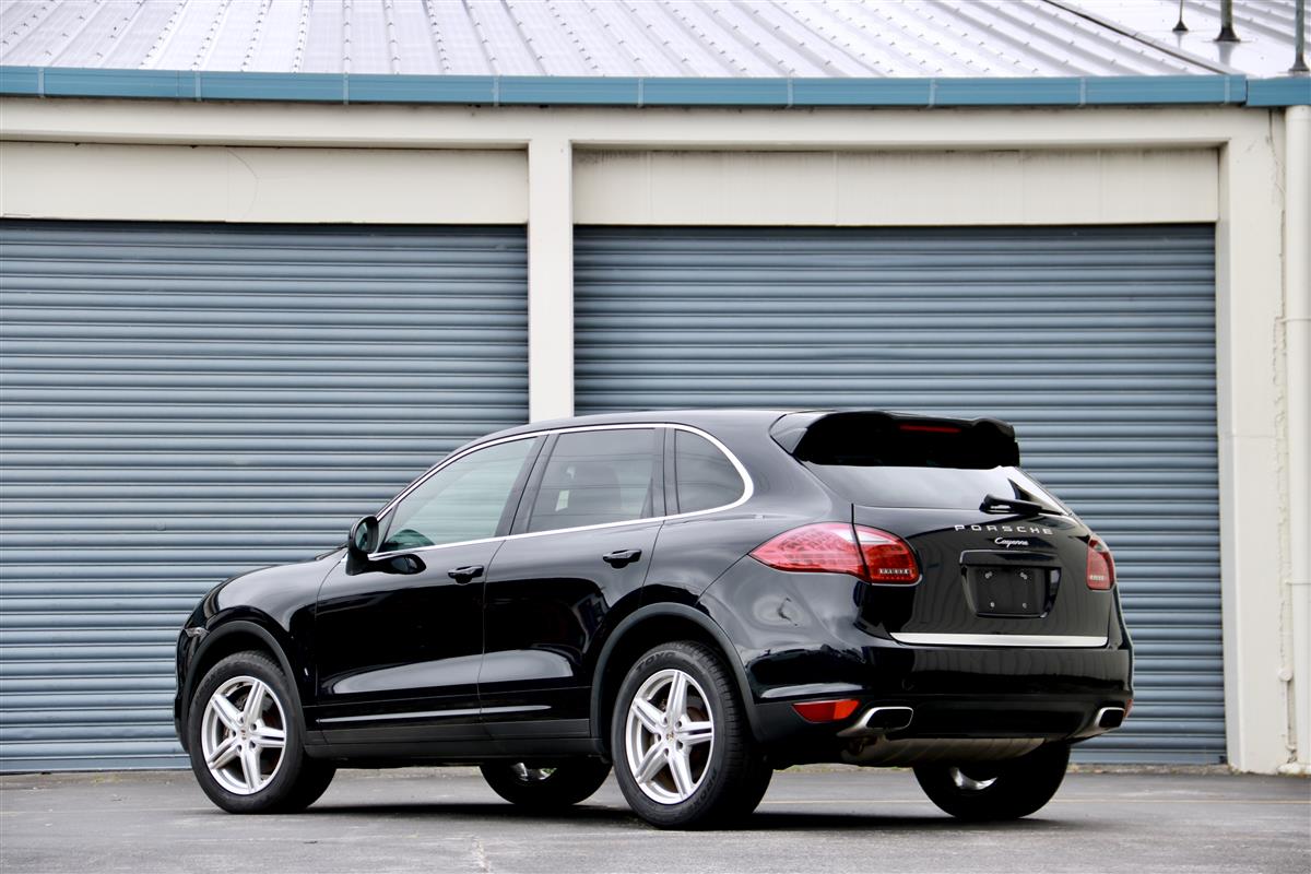 2012 Porsche Cayenne V6 4WD SUV RV/SUV Automatic, 5 seats, Black, Petrol, 3,600 cc, 108,000 km