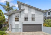 4 beds 2 baths house with double garage and sea views on 895m2 section, close to schools, shops, parks, reserves, beach, 31 Gilletta Road, Blockhouse Bay, Auckland