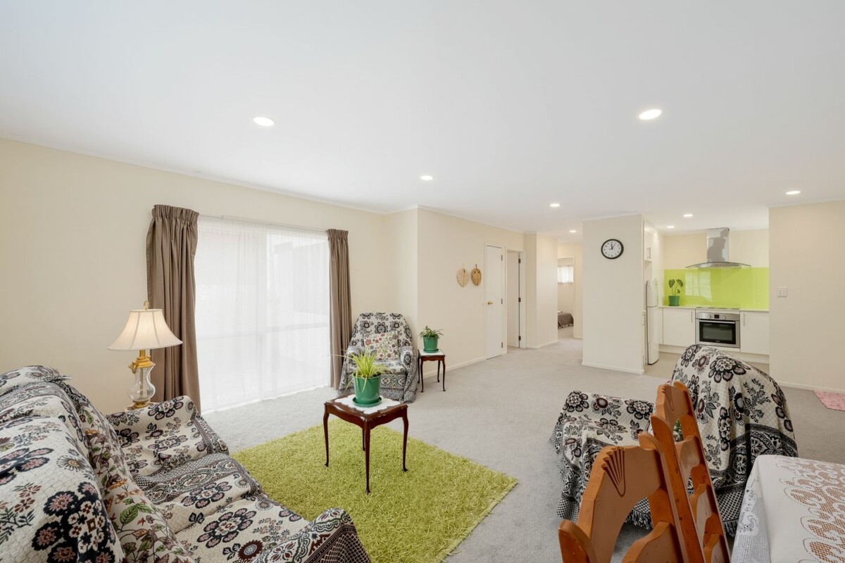 Once in 24 years, 3 beds 1 bath home with garage, move-in ready, close to transport links, local amenities, 25 Pomaria Road, Henderson, Auckland