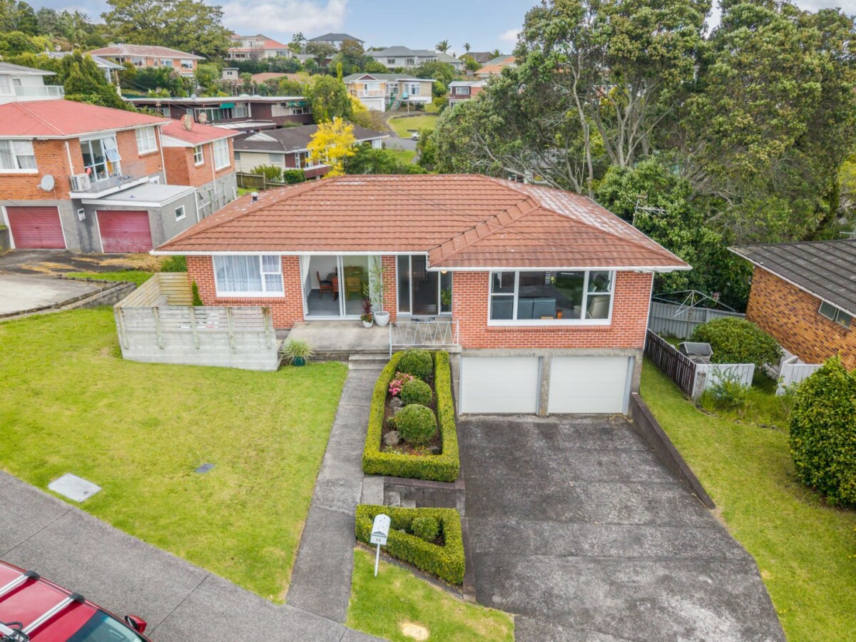 Once in 35 years, 217m2 Brick and tile 3 beds 1.5 baths house with double garage on 690m2 section, huge basement area, walks to Lynfield College, 14 John Davis Road, Mt Roskill, Auckland