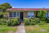 Once in 40 years, Current CV: $1,850,000, zoned for T/H’s and or Apartments, 4 x brick 2-bedroom units on 766m2 , each unit rented $390 per week, 25 Point England Road, Point England, Auckland