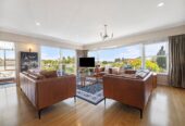 309m2 4 beds 2.5 baths house with triple garage and swimming pool on 1057m2 section, zoned for Meadowbank School, Remuera Intermediate, Baradene College, Selwyn College and Glendowie College, 9 Stoneyroyd Gardens, Remuera, Auckland
