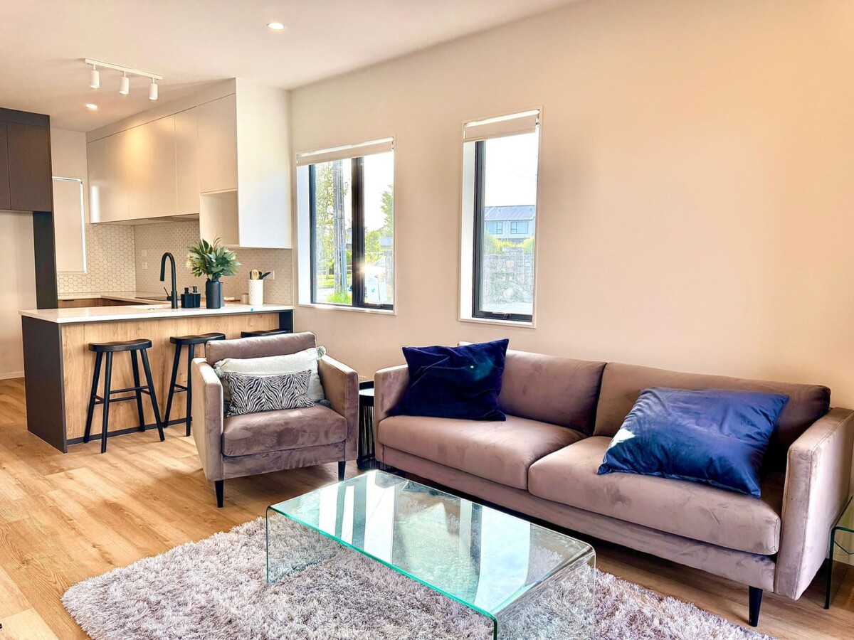 10-Year Master Build Guarantee, brandnew 2 beds 1.5 baths home with car park, close to schools, shops, parks, 12 Taratoa Street, Point England,, Auckland