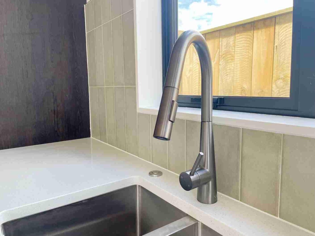 10 Year Builder Guarantee, Brandnew 2 beds + study 1 bath home with 2 car parks on 178m2 section, Close to shops, cafes, schools, and other amenities, 234 Bremner Road, Drury, Auckland