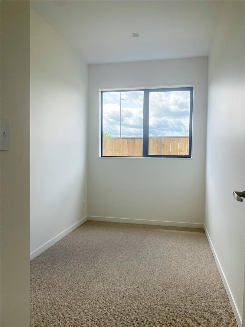 10 Year Builder Guarantee, Brandnew 2 beds + study 1 bath home with 2 car parks on 175m2 section, Close to shops, cafes, schools, and other amenities, 6 Ihi Place, Karaka, Auckland