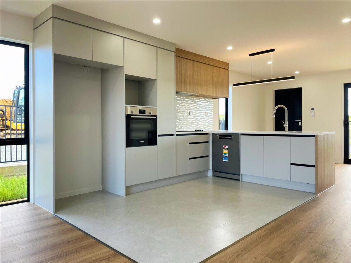 10 Year Master Build Guarrantee, Brandnew 2 beds + study 1.5 baths home with 2 car parks on 183m2 section, Close to schools and local amenities, 4 Harikoa Way, Drury, Auckland