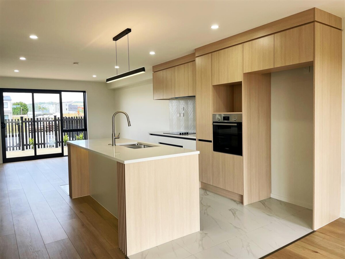 10 Year Master Build Guarrantee, Brandnew 2 beds + study 1.5 baths home with 2 car parks on 124m2 section, Close to schools and local amenities, 6 Harikoa Way, Drury, Auckland