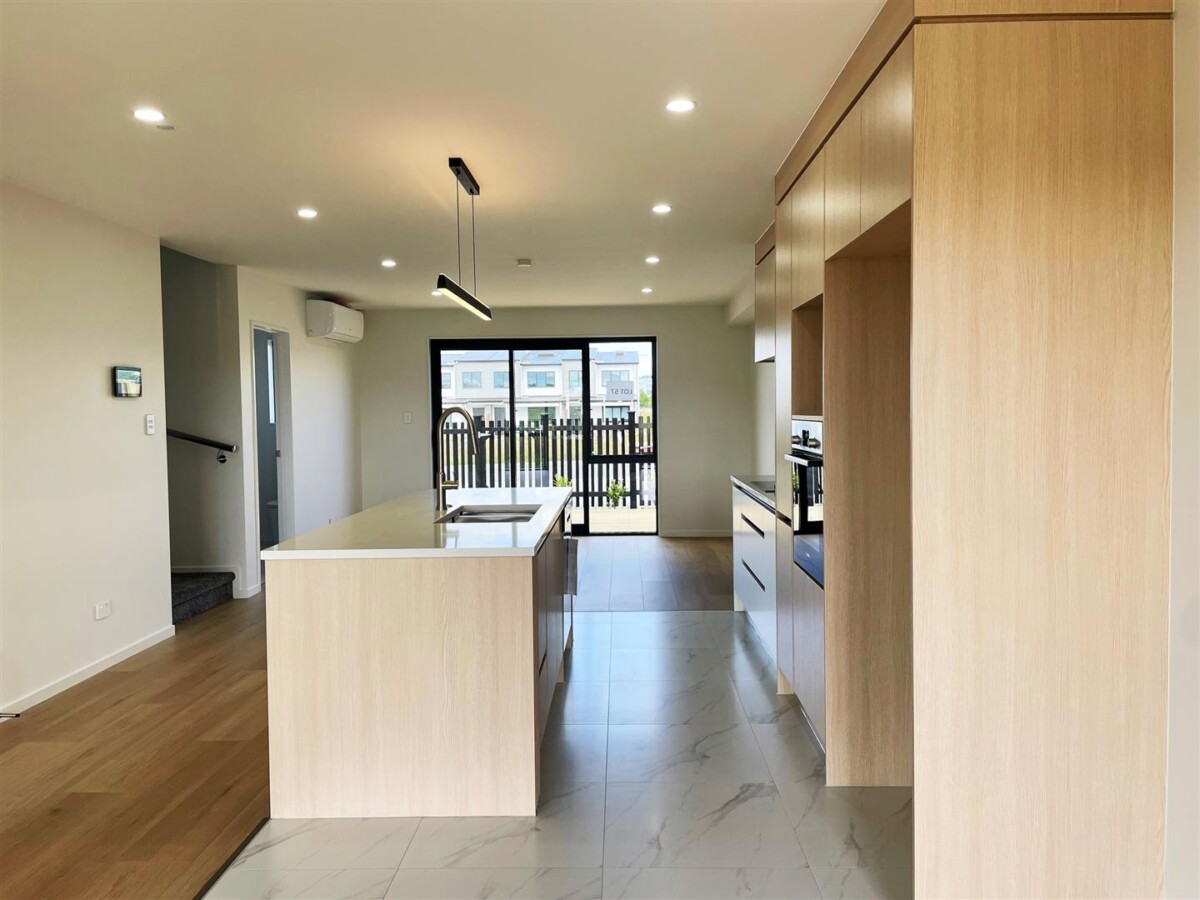 10 Year Master Build Guarrantee, Brandnew 2 beds + study 1.5 baths home with 2 car parks on 124m2 section, Close to schools and local amenities, 6 Harikoa Way, Drury, Auckland
