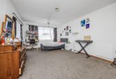 6 beds 3.5 baths house with garage on 959m2 section, Zoned for excellent schools including Macleans Primary School, Howick Intermediate, and Pakuranga College, 9 Malvina Place, Bucklands Beach, Auckland