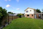 Overseas Family Calling, 140m2 3 beds 1.5 baths house on 460m2 section, a short stroll to Parrs Park, minutes from WestCity Mall, Glen Eden and Sunnyvale train stations, 20 Pyramid Place, Glen Eden, Auckland
