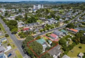 4 beds house on 1017m2 section, RC lodged for 9 dwellings, currently rented, close to shops, supermarket, 0.4 km to Glen Eden School, 0.7 km to Kelston Girls’ College, 1.3 km to Kelston Intermediate, 1.4 km to Kelston Boys’ High School, 40 Glenorchy Street, Glen Eden, Auckland