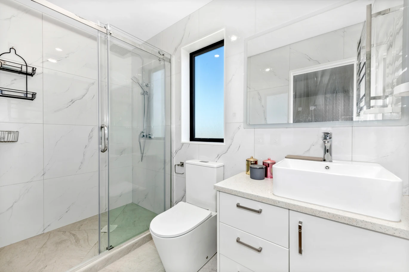 Freehold 4 beds 3.5 baths home with garage and 2 ensuites, located opposite Pakuranga Plaza, 1/45 Dale Crescent, Pakuranga, Auckland