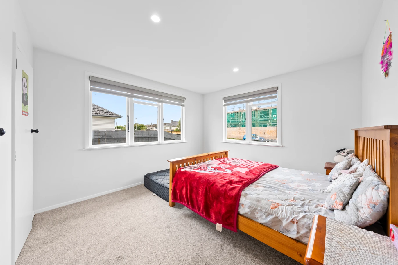 3 beds house with garage on 426m2 section, close to Papakura town centre, Southgate Shopping Centre , schools, motorway access, 31 Arimu Road, Papakura, Auckland