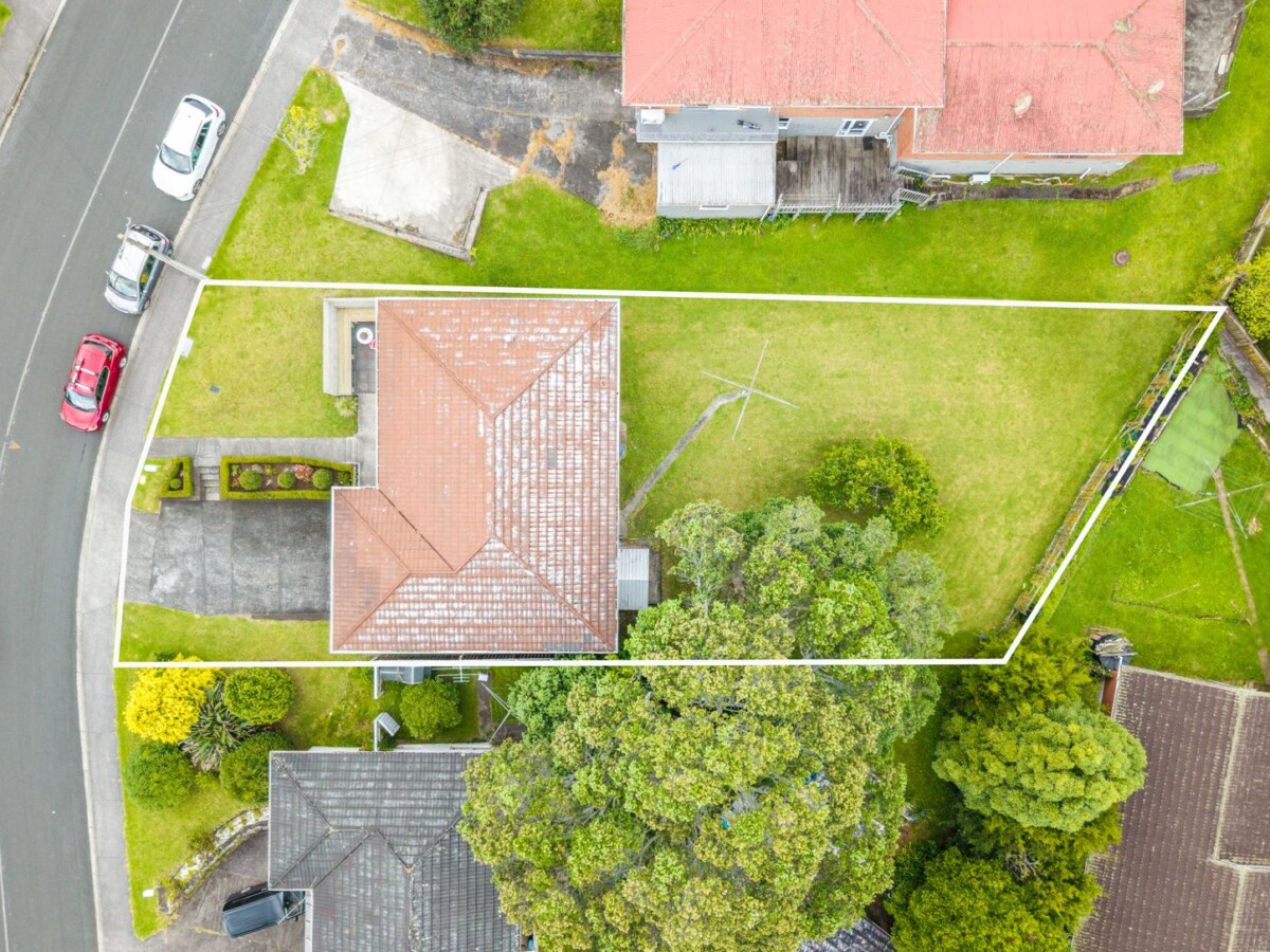 Once in 35 years, 217m2 Brick and tile 3 beds 1.5 baths house with double garage on 690m2 section, huge basement area, walks to Lynfield College, 14 John Davis Road, Mt Roskill, Auckland