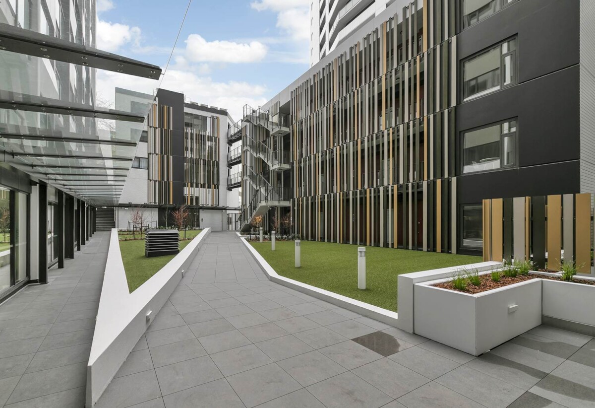 Double Grammar school zone, 53m2 Freehold 2 beds (1bed + 1 flexi room) 1 bath apartment, 0.9 km to Auckland Girls’ Grammar School, 1.7 km to Auckland Grammar, 1407 438 Queen Street, City Centre, Auckland