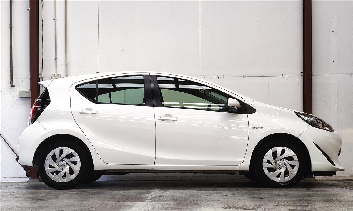 2020 Toyota Aqua L/HYBRID/ECO HATCHBACK/GRADE 4 Hatchback Automatic, 5 seats, New Import, 1,500 cc, 100,024 km