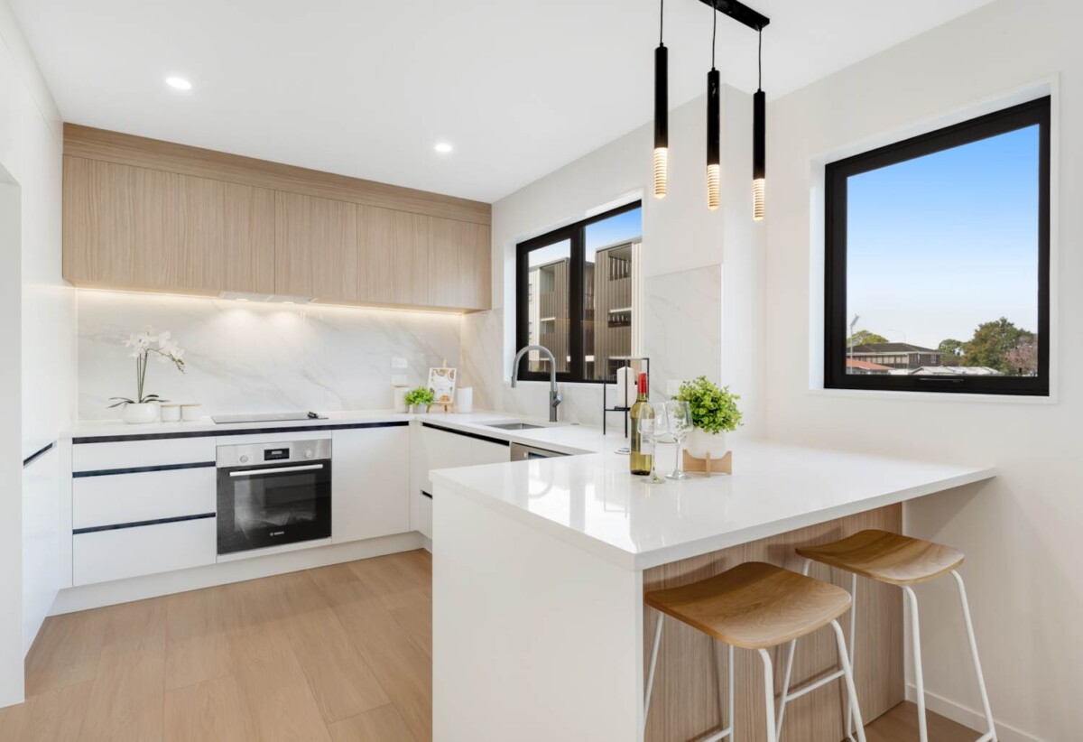 Brandnew standalone 4 beds 2.5 baths home with garage, Walking distance to Mount Wellington Domain, Close to Panmure and Sylvia Park Shopping Centre, 0.1 km to Panmure District School, Lt 3/5 Malone Road, Mt Wellington, Auckland