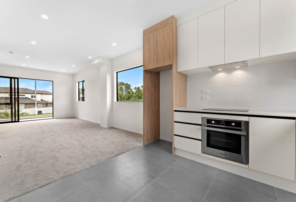 Urgent Sale! Present Any Offer, Lot6-8, 2 beds asking $560,000 each, Lots 1–3, brandnew 3 beds 2 baths with garage, brandnew 2 beds 1.5 baths with car park, walks to schools, Henderson Shopping Complex, 0.4 km to Henderson School, 1.1 km to Henderson High School, 1.6 km to Rangeview Intermediate, 1-9/300 Great North Road, Henderson, Auckland