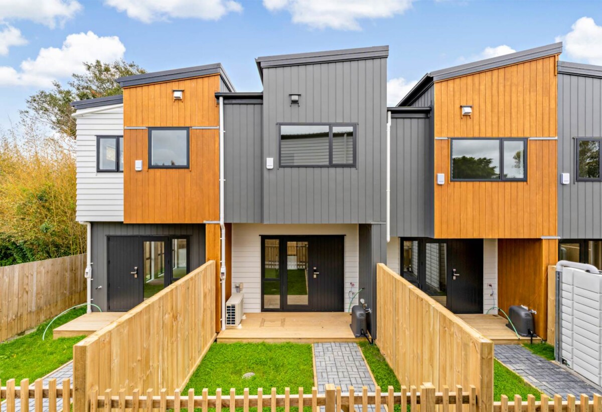 Urgent Sale! Present Any Offer, Lot6-8, 2 beds asking $560,000 each, Lots 1–3, brandnew 3 beds 2 baths with garage, brandnew 2 beds 1.5 baths with car park, walks to schools, Henderson Shopping Complex, 0.4 km to Henderson School, 1.1 km to Henderson High School, 1.6 km to Rangeview Intermediate, 1-9/300 Great North Road, Henderson, Auckland