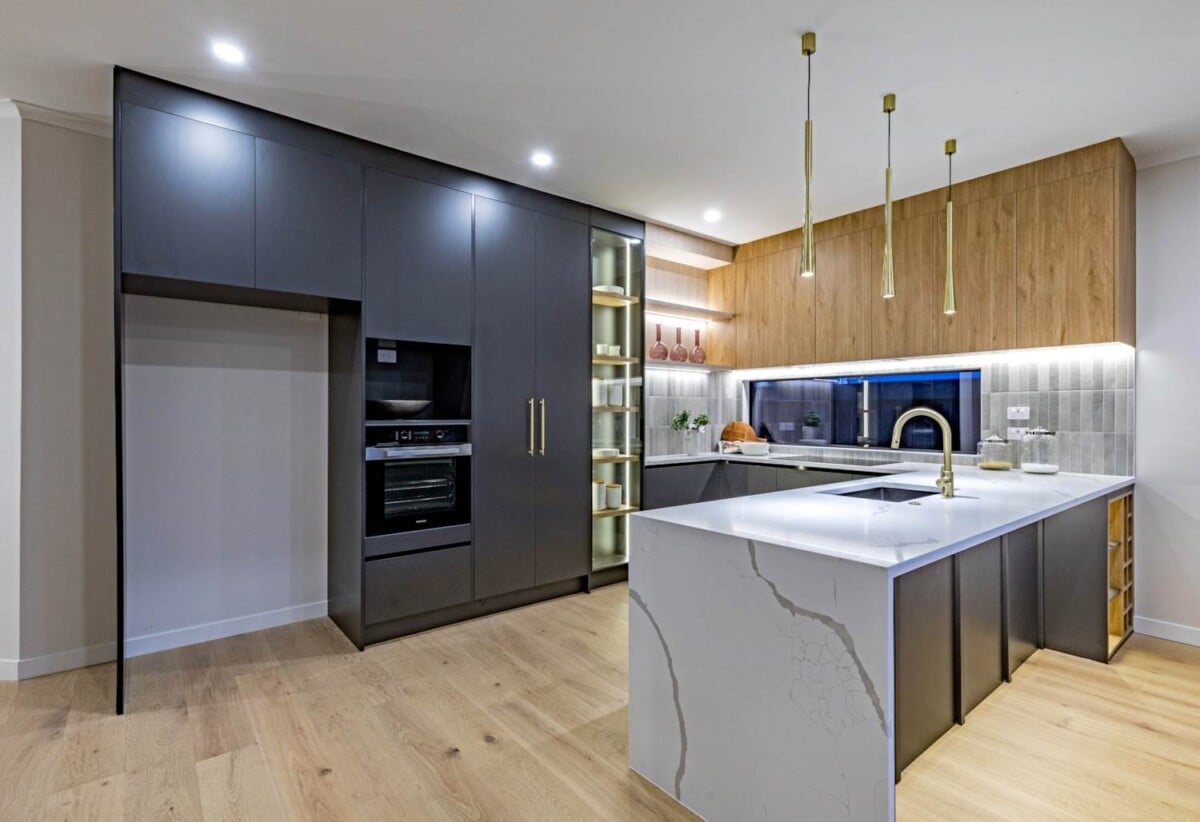 10-Year Master Build Guarantee, move-in ready, Brand-new, freehold, standalone 4 beds house on 231m2 section, Double Westlake school zones, 42D Gordon Avenue, Milford, Auckland