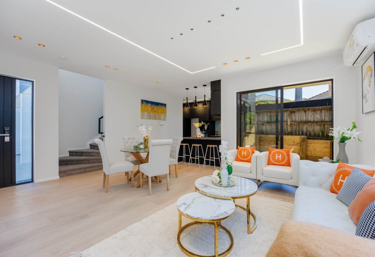 Double Westlake school zone, Brandnew freehold 4 beds 2.5 baths home with garage, close to schools, shopping centres, beach, motorway access, 0.2 km to Forrest Hill School and Westlake Boys’ High School, 0.9 km to Westlake Girls’ High School, 67D Forrest Hill Road, Milford, Auckland