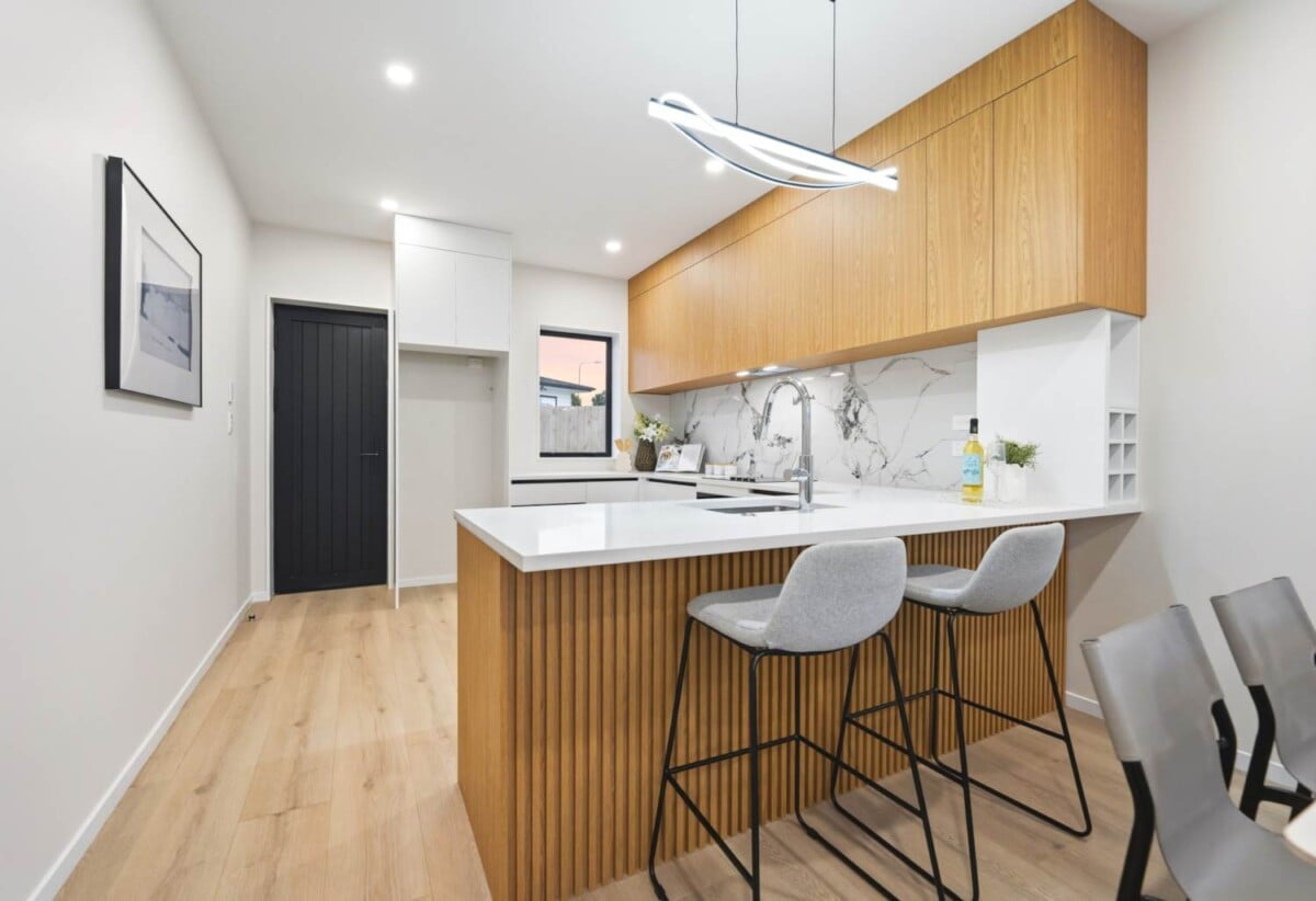 Brandnew freehold 3 beds + large study 2.5 baths home with garage, 0.3 km to Howick Intermediate, 0.6 km to Howick Primary School, 1.5 km to Pakuranga College,, Lot 3, 8 Bradbury Road, Highland Park, Auckland