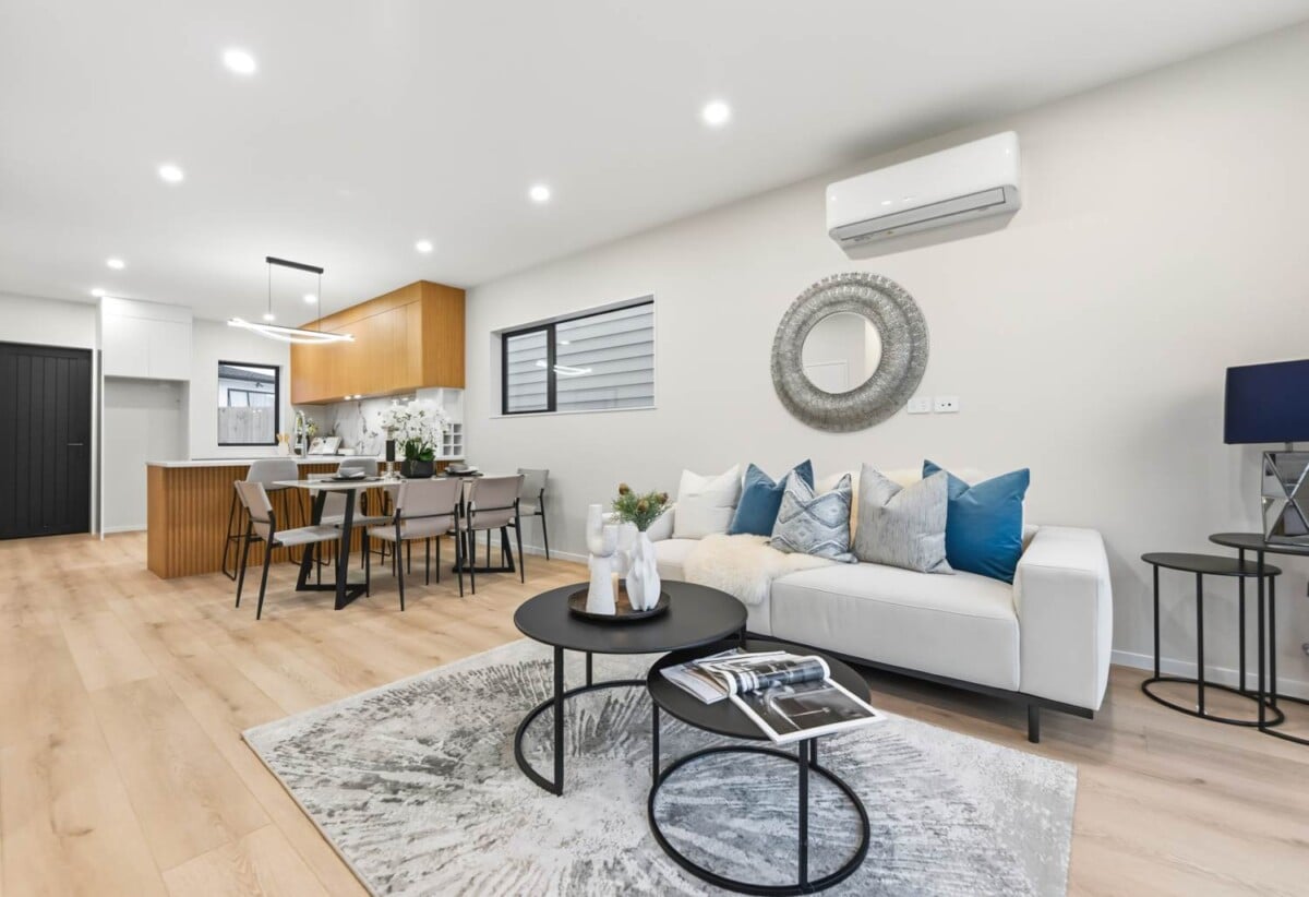 Brandnew freehold 3 beds 2 baths home, 0.3 km to Howick Intermediate, 0.6 km to Howick Primary School, 1.5 km to Pakuranga College, Lot 4, 8 Bradbury Road, Highland Park, Auckland